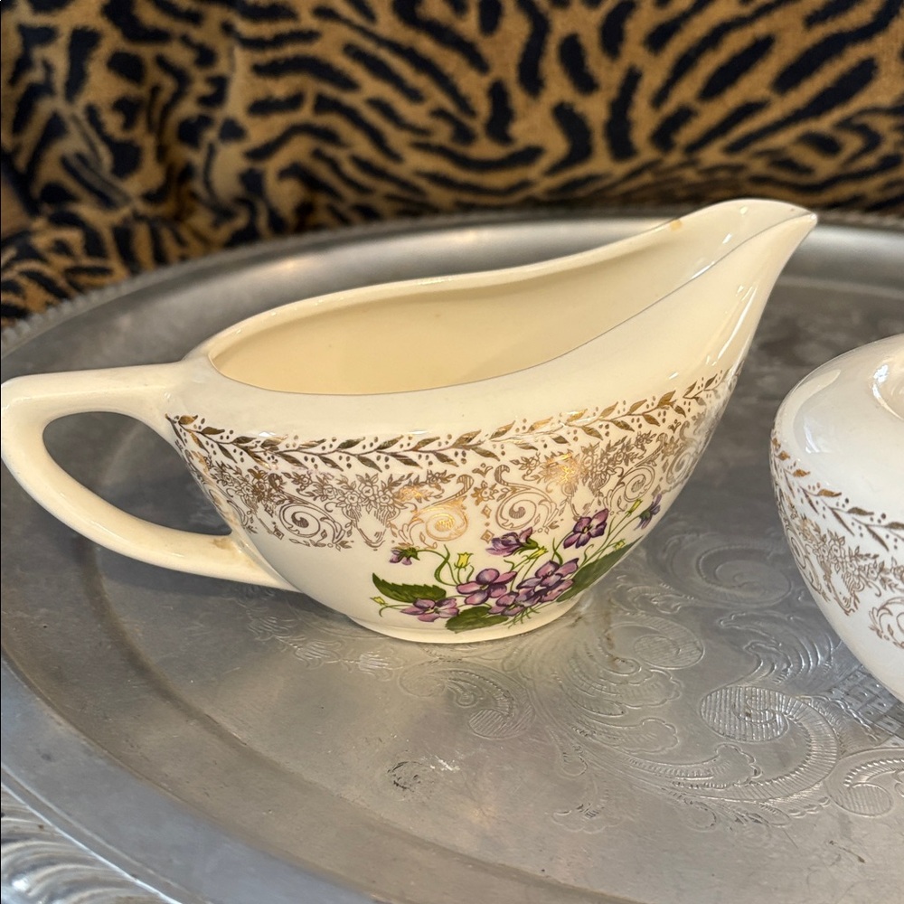 SPRING VIOLETS CUNNINGHAM&PICKETT 22K GOLD RIM CREAMER & SUGAR BOWL - Picture 2 of 3